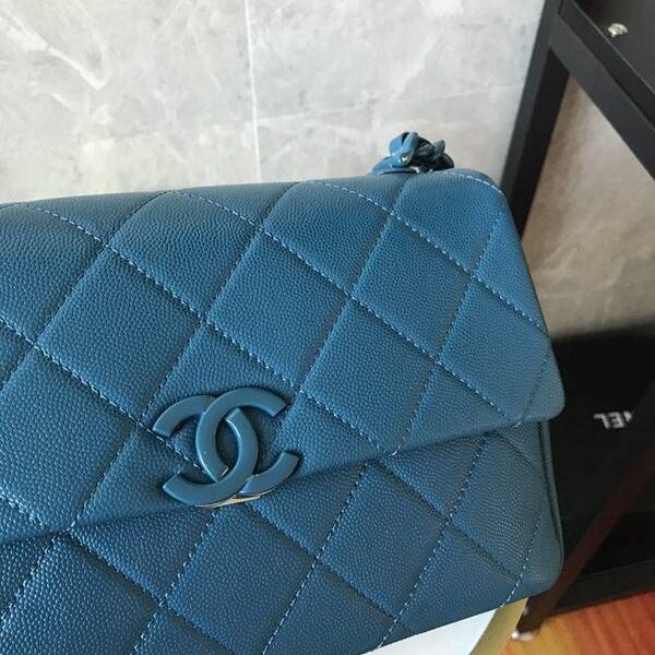 原單chanel 21早春度假系列AS2303熊貓包翻蓋鏈條包顆粒壓花小牛皮chb13498