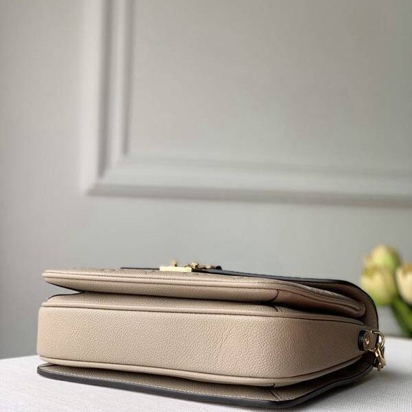 高仿精品批發原單 M44738 Pochette Métis選用柔軟的Monogram Empreinte皮革面料hhlv10194
