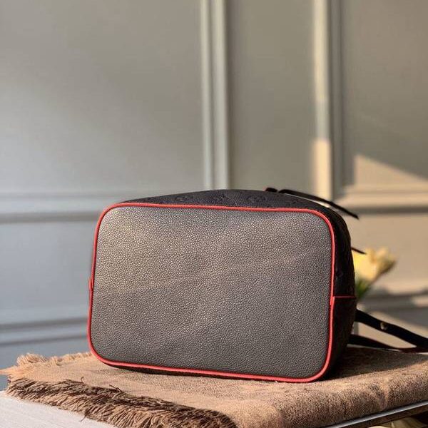 高仿包包批發頂級原單 M45306 深藍拼紅 NéoNoé 中號水桶包取材 Monogram Empreinte 壓紋皮革hhlv10546