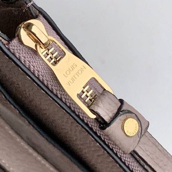 原單lvM68707卡其壓花手包Monogram Empreinte 皮革hhlv10876