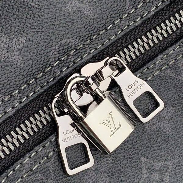 a貨原單 M43818 銀色配黑 KEEPALL 50 旅行袋（配肩帶）Monogram帆布hhlv10908