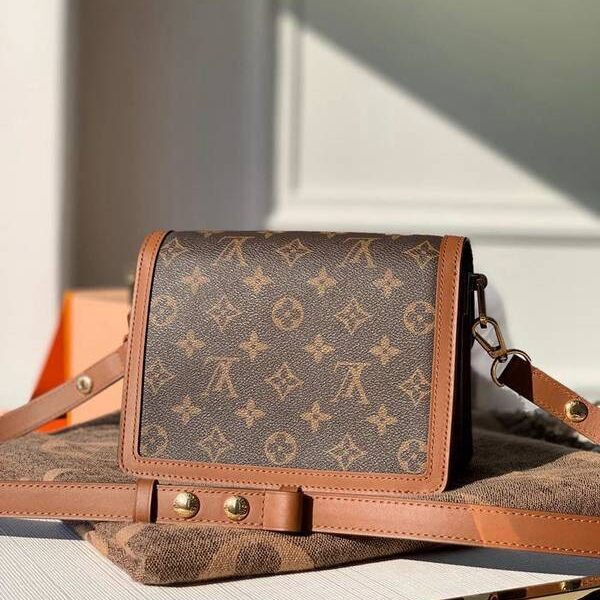 原單lvNicolas Ghesquière Mini M44580 黃花Dauphine手袋hhlv11034