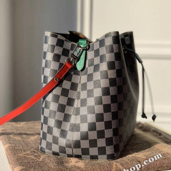最高等級A貨新款水桶包NéONOé 手袋 N40229 Nicolas Ghesquière 醒目的Damier 帆布hhlv11241