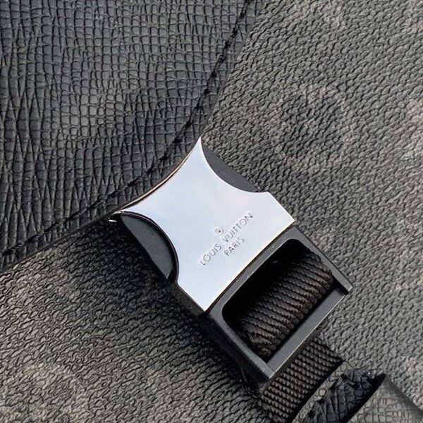 高仿包包原單 M30413 OUTDOOR FLAP 信使包Taga 皮革Monogram Eclipse 帆布hhlv11459