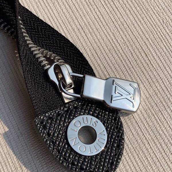 A貨之家原單M30450 Pochette Voyage手拿包Taga 皮革hhlv11503 13 A貨之家原單M30450 Pochette Voyage手拿包Taga 皮革hhlv11503