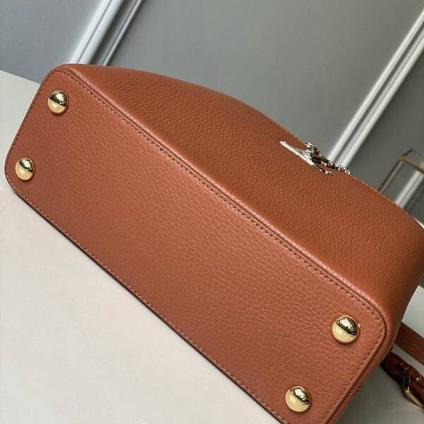 原單a貨N97980小號 Capucines手袋全粒面Taurillon 皮革hhlv11524