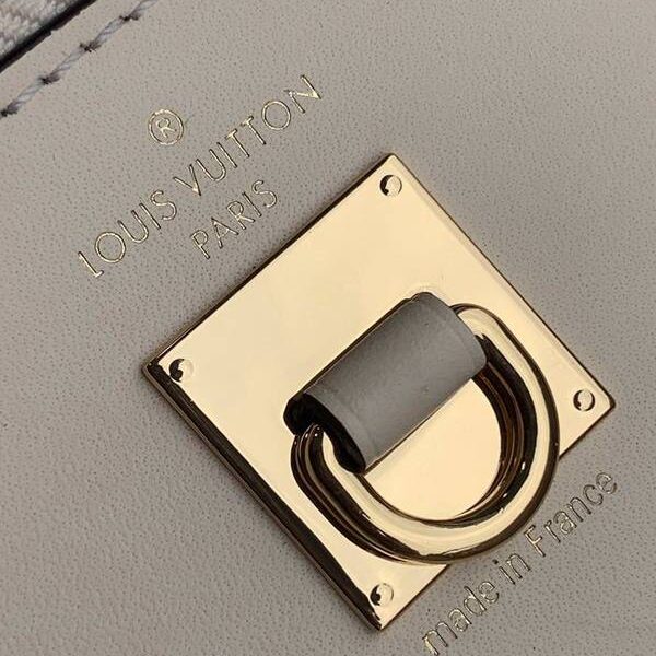 頂級原單lvM56250 CITY STEAMER 中號手袋 Nicolas Ghesquière 追溯品牌典藏Steamer 旅行箱hhlv11546 14 頂級原單lvM56250 CITY STEAMER 中號手袋 Nicolas Ghesquière 追溯品牌典藏Steamer 旅行箱hhlv11546