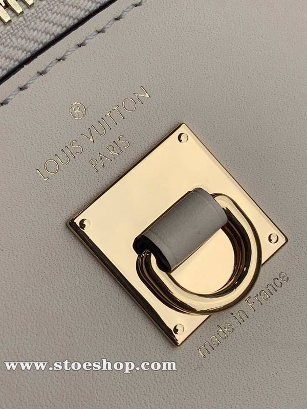 頂級原單lvM56250 CITY STEAMER 中號手袋 Nicolas Ghesquière 追溯品牌典藏Steamer 旅行箱hhlv11546 7 頂級原單lvM56250 CITY STEAMER 中號手袋 Nicolas Ghesquière 追溯品牌典藏Steamer 旅行箱hhlv11546