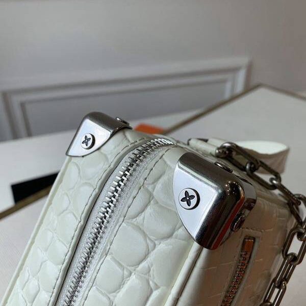 高仿精品批發原單新款44480鱷魚紋 MINI SOFT TRUNK 手袋hhlv11677