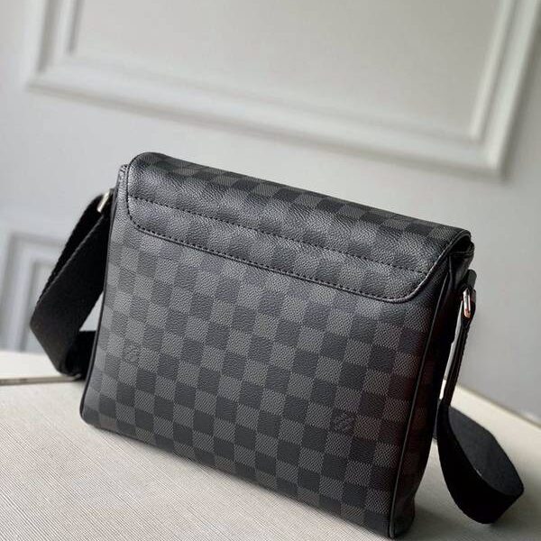 高仿網台灣頂級原單N40272 頂級原單 District 小號郵差包Damier Graphite 帆布hhlv11731