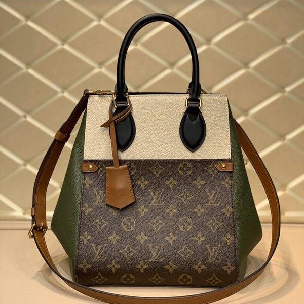 高仿A貨【FOLD TOTE 中號手袋】M45409白綠路易威登Fold Tote 中號手袋hhlv11742