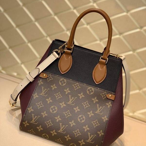 高仿原單lvFOLD TOTE 中號手袋M45409黑紫路易威登Fold Tote 中號手袋hhlv11743