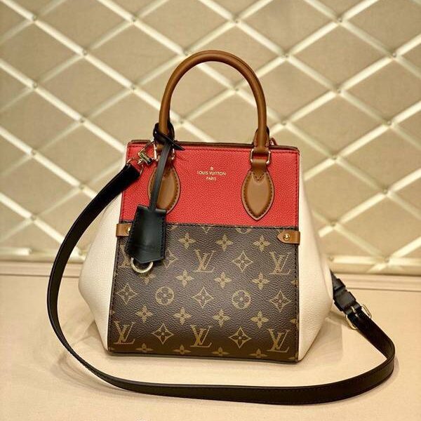 高仿原版頂級原單M45389 Fold Tote 小號手袋Monogram 帆布深染小牛皮hhlv11744