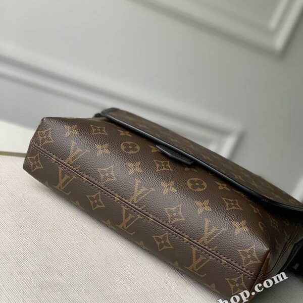 高仿原單M44223老花Monogram Eclipse帆布裁制而成的Odyssey小號郵差包hhlv11905