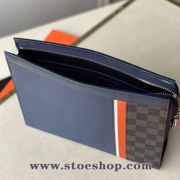 高仿包包POCHETTE VOYAGE 中號手包M56828 Epi皮革和 Damier Graphite 帆布hhlv11924