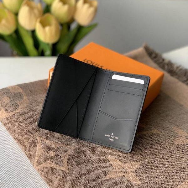 a貨M80038 2021款黑色的托呂雍陰影皮革材質hhlv12001