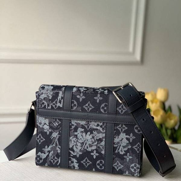 高仿精品批發原單 M57282藍色牛仔布 TRUNK 郵差包hhlv12029 9 高仿精品批發原單 M57282藍色牛仔布 TRUNK 郵差包hhlv12029