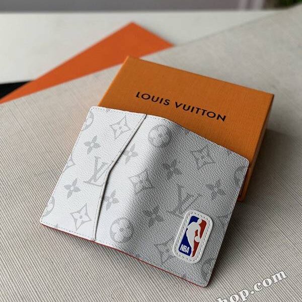 原單A貨M80104白花 口袋錢夾lvxNBA 口袋錢夾出自路易威登與 NBA 聯名膠囊系列hhlv12042