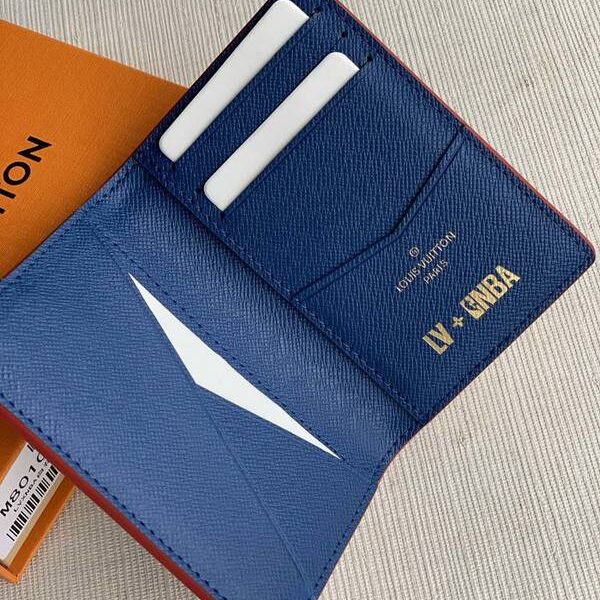 原單A貨M80104白花 口袋錢夾lvxNBA 口袋錢夾出自路易威登與 NBA 聯名膠囊系列hhlv12042
