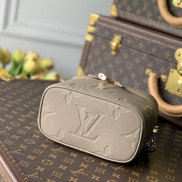 奢侈品原單M45608 Vanity小號手袋Giant Monogram 壓紋hhlv12076