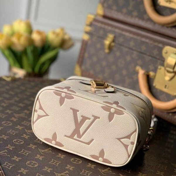 高仿VANITY 小號手袋M45599 米白色 化妝包Vanityhhlv12086