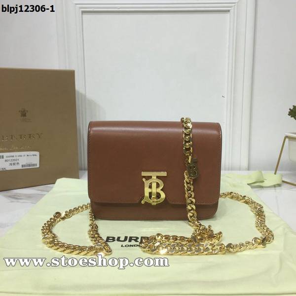 奢侈品burberry最新TB腰包鎖扣裝飾 Thomas Bur 靈感鏈條腰帶打造腰包blpj12306 1 奢侈品burberry最新TB腰包鎖扣裝飾 Thomas Bur 靈感鏈條腰帶打造腰包blpj12306
