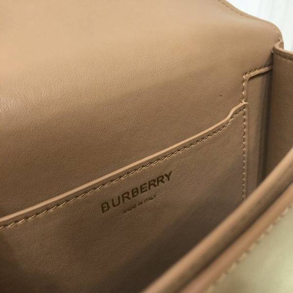 竭誠精品burberry最新TB腰包鎖扣裝飾 Thomas Bur 靈感鏈條腰帶打造腰包blpj12307 7 竭誠精品burberry最新TB腰包鎖扣裝飾 Thomas Bur 靈感鏈條腰帶打造腰包blpj12307