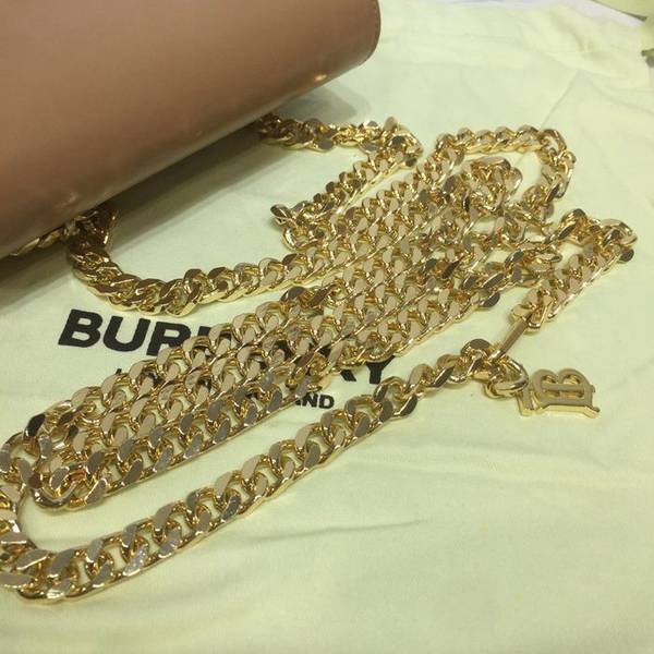 竭誠精品burberry最新TB腰包鎖扣裝飾 Thomas Bur 靈感鏈條腰帶打造腰包blpj12307 9 竭誠精品burberry最新TB腰包鎖扣裝飾 Thomas Bur 靈感鏈條腰帶打造腰包blpj12307