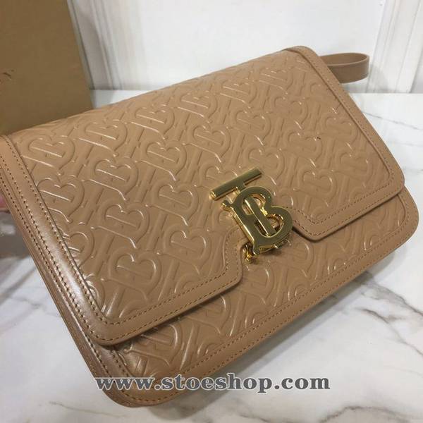 高仿包burberry頂級原單TB專屬標識皮革鎖扣包皮革單肩包鎖扣裝飾 Thomas Bur 靈感專屬標識斜背包手拿包blpj12315 4 高仿包burberry頂級原單TB專屬標識皮革鎖扣包皮革單肩包鎖扣裝飾 Thomas Bur 靈感專屬標識斜背包手拿包blpj12315