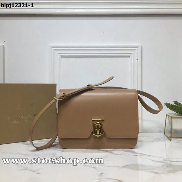 竭誠精品burberry頂級原單TB中號專屬標識皮革鎖扣包皮革單肩包Thomas Bur靈感專屬標識斜背包手拿包blpj12321 1 竭誠精品burberry頂級原單TB中號專屬標識皮革鎖扣包皮革單肩包Thomas Bur靈感專屬標識斜背包手拿包blpj12321