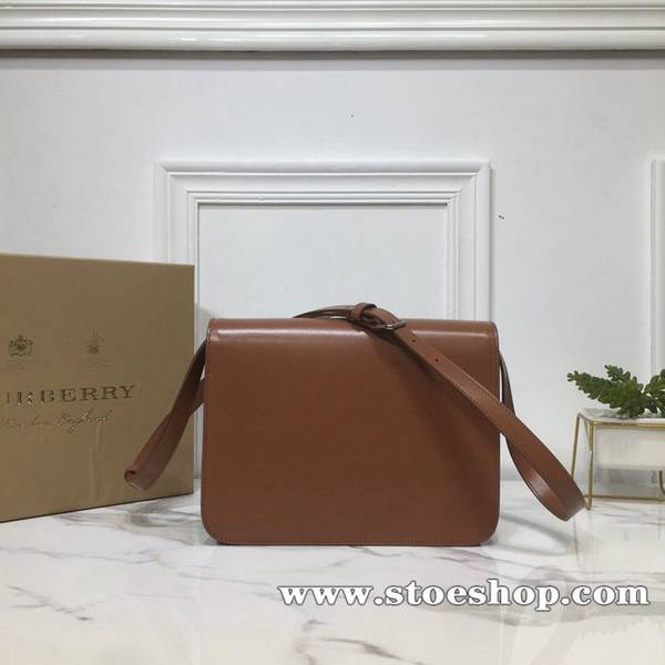 頂級高仿burberry頂級原單TB中號專屬標識皮革鎖扣包皮革單肩包Thomas Bur靈感專屬標識斜背包手拿包blpj12322 3 頂級高仿burberry頂級原單TB中號專屬標識皮革鎖扣包皮革單肩包Thomas Bur靈感專屬標識斜背包手拿包blpj12322