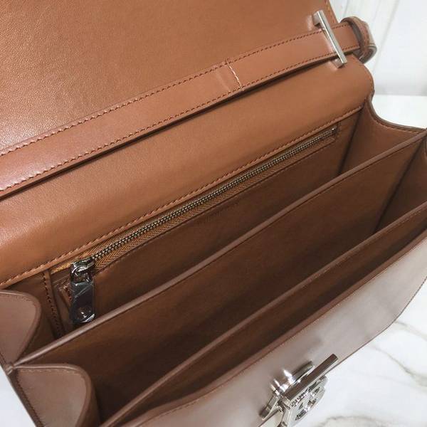 頂級高仿burberry頂級原單TB中號專屬標識皮革鎖扣包皮革單肩包Thomas Bur靈感專屬標識斜背包手拿包blpj12322 7 頂級高仿burberry頂級原單TB中號專屬標識皮革鎖扣包皮革單肩包Thomas Bur靈感專屬標識斜背包手拿包blpj12322