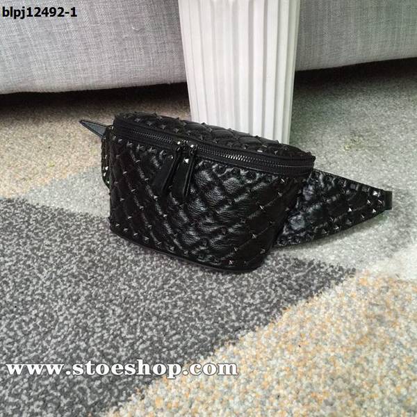 A貨之家Valentino華倫天奴Garavani Free Rockstud Spike 0245軟質羊皮腰包blpj12492