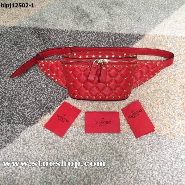奢侈品高仿Valentino小羊皮華倫天奴專櫃新款小羊皮腰包Garavani Free Rockstud Spike 軟質小羊皮腰包blpj12502