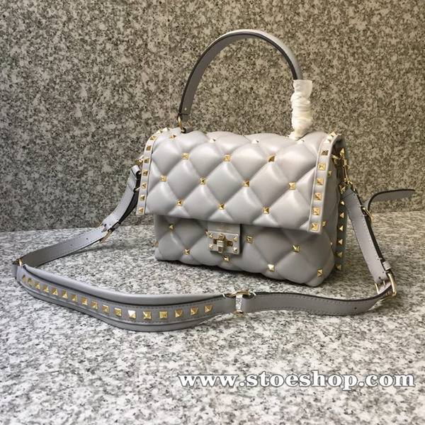 高仿奢侈品Valentino華倫天奴 2018春夏系列經典柳釘合成材質與奇趣色彩手拎 斜跨 手腕blpj12508 3 高仿奢侈品Valentino華倫天奴 2018春夏系列經典柳釘合成材質與奇趣色彩手拎 斜跨 手腕blpj12508