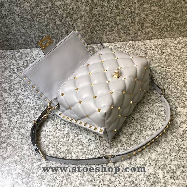 高仿奢侈品Valentino華倫天奴 2018春夏系列經典柳釘合成材質與奇趣色彩手拎 斜跨 手腕blpj12508 6 高仿奢侈品Valentino華倫天奴 2018春夏系列經典柳釘合成材質與奇趣色彩手拎 斜跨 手腕blpj12508