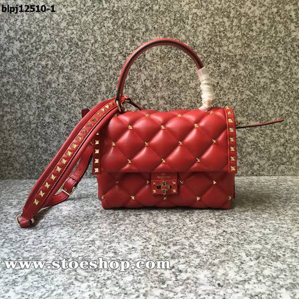 高仿Valentino華倫天奴 2018春夏系列經典柳釘合成材質與奇趣色彩手拎 斜跨 手腕blpj12510