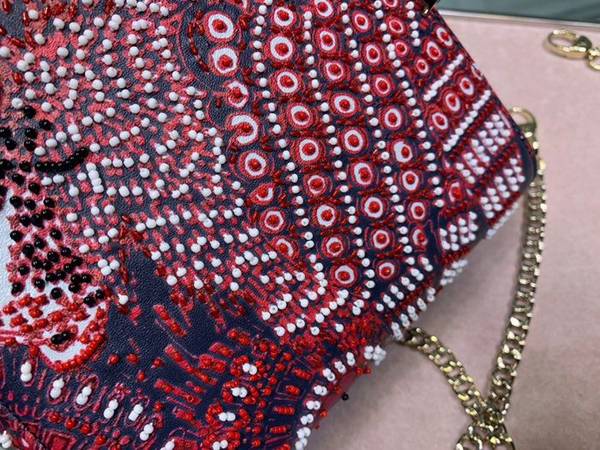 高仿名牌包DIORLady Dior三格刺繡桃紅獅子迷你手袋blpj12551 5 高仿名牌包DIORLady Dior三格刺繡桃紅獅子迷你手袋blpj12551