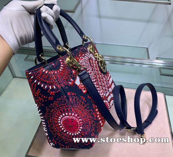 高仿包包批發DIORLady Dior 五格刺繡桃紅獅子棕色刺繡牛皮blpj12552 3 高仿包包批發DIORLady Dior 五格刺繡桃紅獅子棕色刺繡牛皮blpj12552