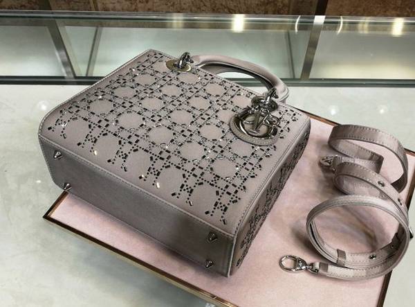 高仿精品推薦DIORLady Dior 五格絲綢燙鑽緞面鑲鑽戴妃包blpj12556 9 高仿精品推薦DIORLady Dior 五格絲綢燙鑽緞面鑲鑽戴妃包blpj12556
