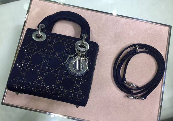 高仿包包批發DIORLady Dior 三格絲綢燙鑽緞面鑲鑽戴妃包blpj12557 9 高仿包包批發DIORLady Dior 三格絲綢燙鑽緞面鑲鑽戴妃包blpj12557