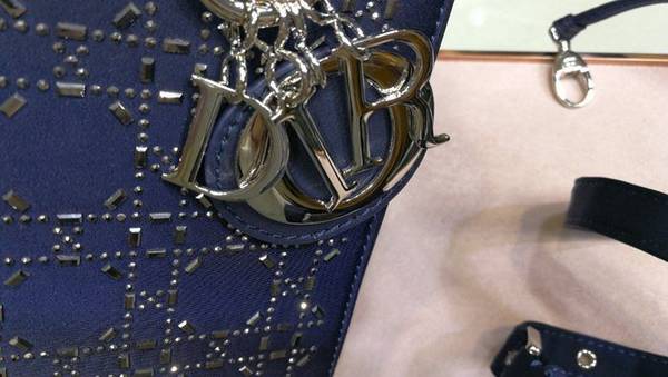 時尚a貨DIORLady Dior 五格絲綢燙鑽緞面鑲鑽戴妃包blpj12558 5 時尚a貨DIORLady Dior 五格絲綢燙鑽緞面鑲鑽戴妃包blpj12558