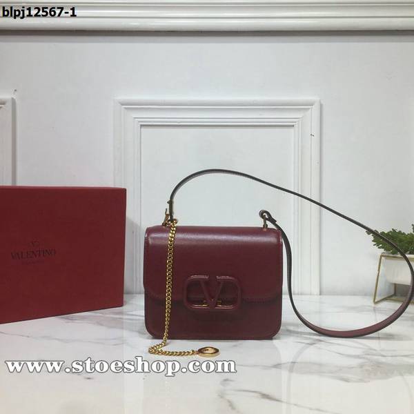 原版A貨ValentinoValentino Garavani VSLING 亮澤小牛皮肩背包搭配可延長肩帶blpj12567 1 原版A貨ValentinoValentino Garavani VSLING 亮澤小牛皮肩背包搭配可延長肩帶blpj12567