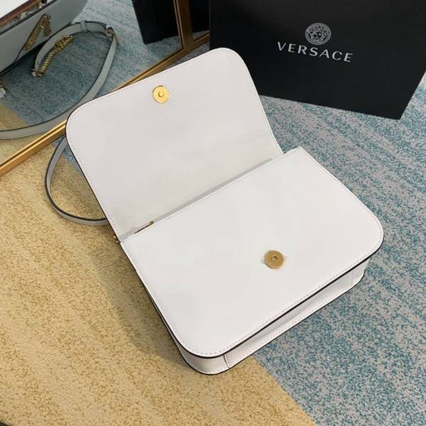 頂級高仿versace小牛皮2020款美杜莎Versace Virtus單肩包手袋以經典“V”字綴飾奪目blpj12593 7 頂級高仿versace小牛皮2020款美杜莎Versace Virtus單肩包手袋以經典“V”字綴飾奪目blpj12593