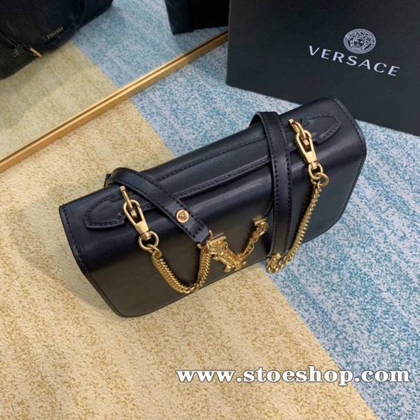 頂級原單versace小牛皮2020款美杜莎Versace Virtus單肩包手袋以經典“V”字綴飾奪目blpj12594 3 頂級原單versace小牛皮2020款美杜莎Versace Virtus單肩包手袋以經典“V”字綴飾奪目blpj12594