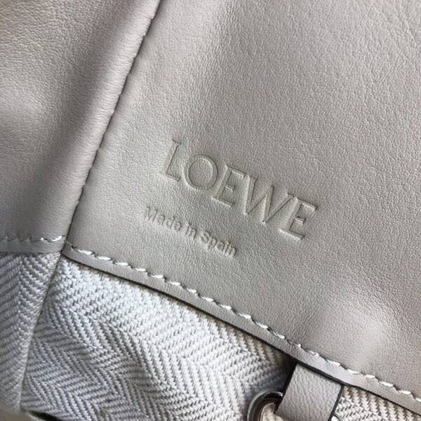 高仿精品批發LOEWE春夏新品吊床包Hammock bag獨特拉繩式開口替代經典拉鏈設計blpj12666