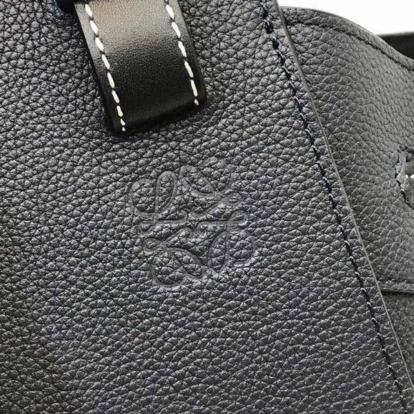 高仿包LOEWE春夏新品吊床包 Hammock bag 獨特拉繩式開口替代經典拉鏈設計 肩背,手提,斜挎採用一級牛皮blpj12667 13 高仿包LOEWE春夏新品吊床包 Hammock bag 獨特拉繩式開口替代經典拉鏈設計 肩背,手提,斜挎採用一級牛皮blpj12667