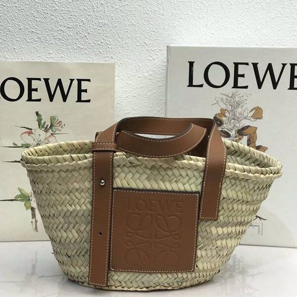 竭誠精品LOEWELoewe草編菜籃子馬來西亞棕櫚葉blpj12773