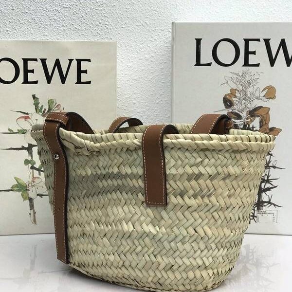 竭誠精品LOEWELoewe草編菜籃子馬來西亞棕櫚葉blpj12773