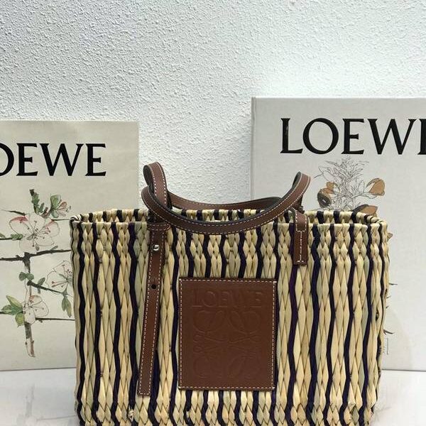 頂級原單LOEWE菜籃包Basket手袋由蘆葦和小牛皮製成blpj12775